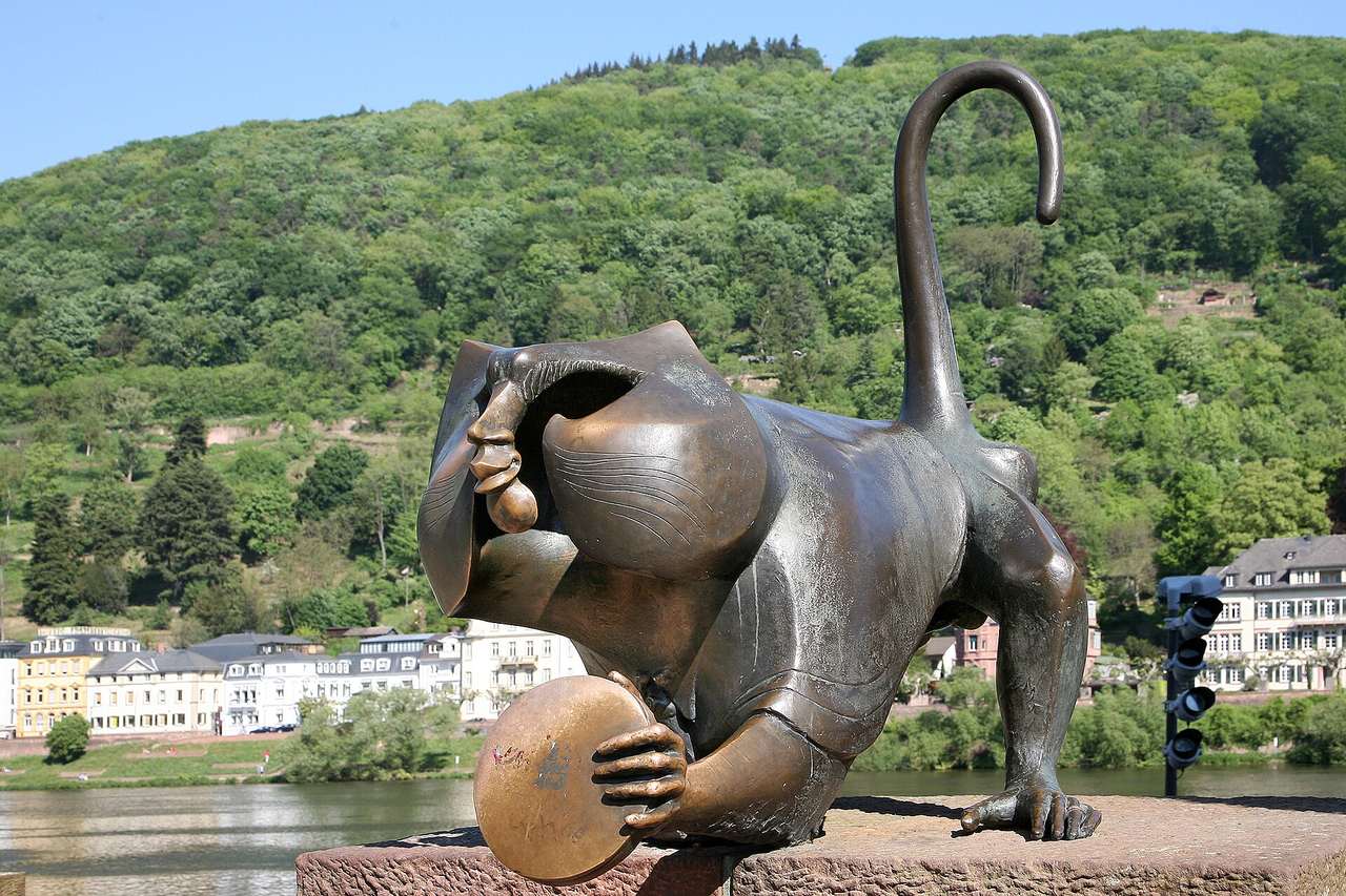 Brückenaffe an der Alten Brücke